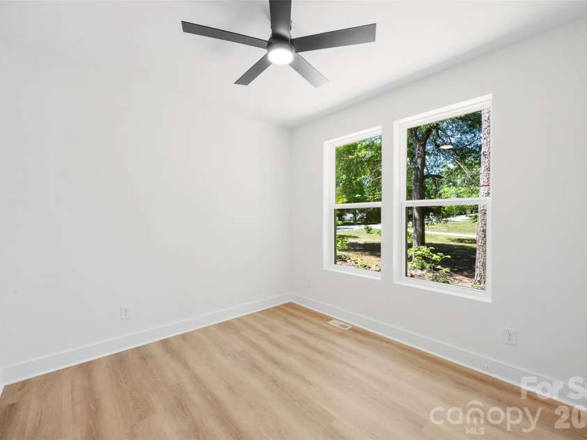 2555 Winfield Street, Kannapolis, NC 28083.  MLS# CAR4384874, YatesRealty ID 24661. 
