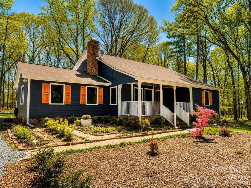 2540 Bain Farm Road, Mint Hill, NC 28227.  MLS# CAR4385517, YatesRealty ID 24662. 