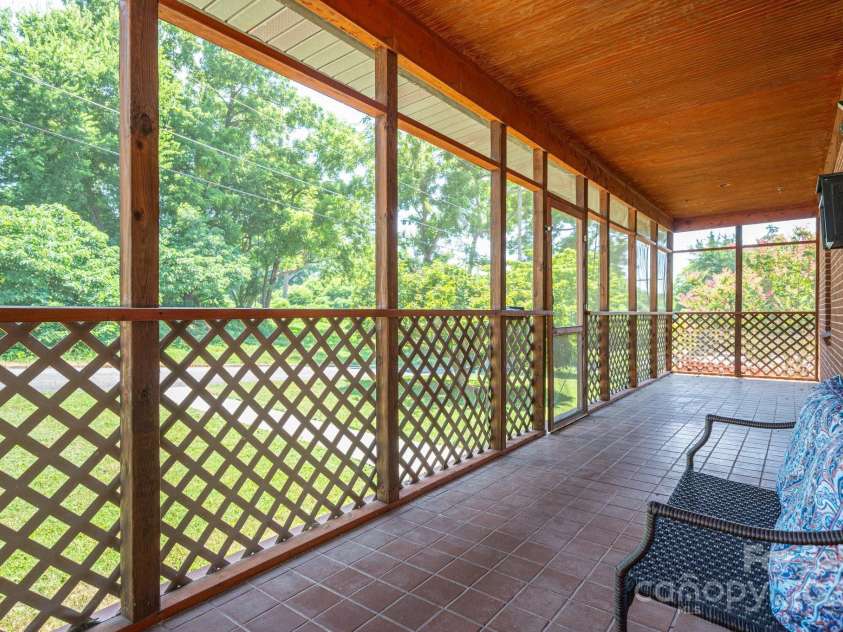 302 Planetree Drive, Belmont, NC 28012.  MLS# CAR4278888, YatesRealty ID 24662. 