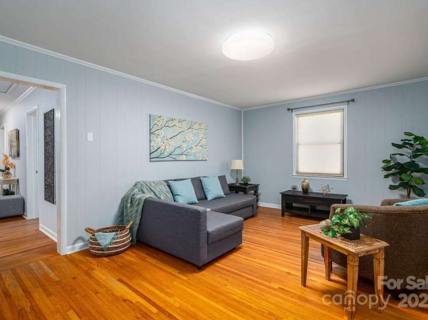 302 Planetree Drive, Belmont, NC 28012.  MLS# CAR4278888, YatesRealty ID 24662. 