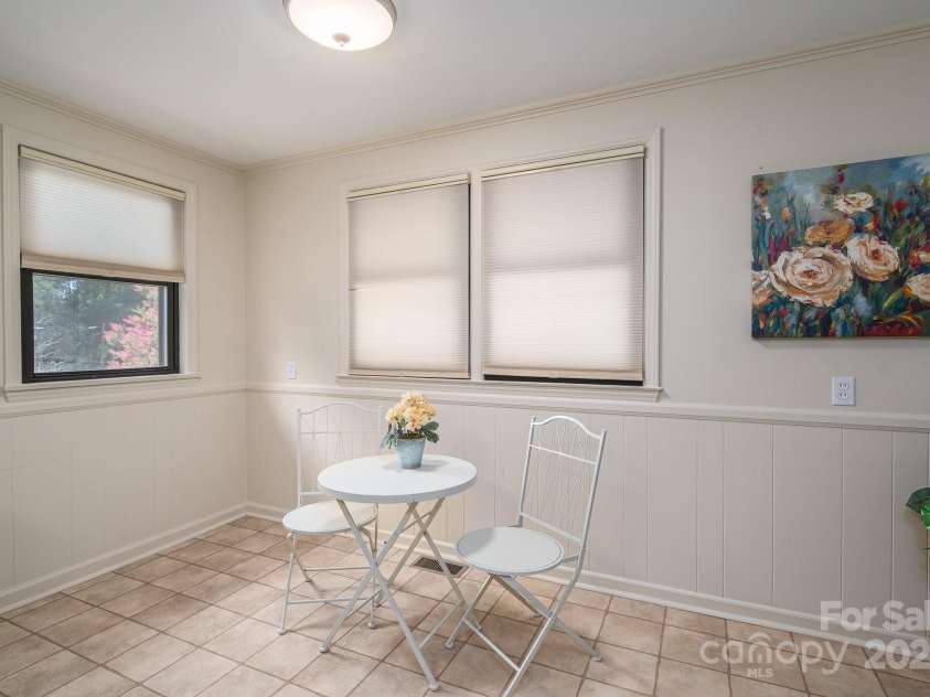 302 Planetree Drive, Belmont, NC 28012.  MLS# CAR4278888, YatesRealty ID 24662. 