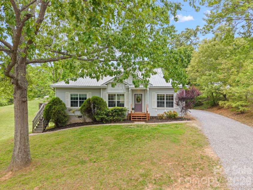233 Thompson Cove Road, Clyde, NC 28721.  MLS# CAR4380659, YatesRealty ID 24663. 