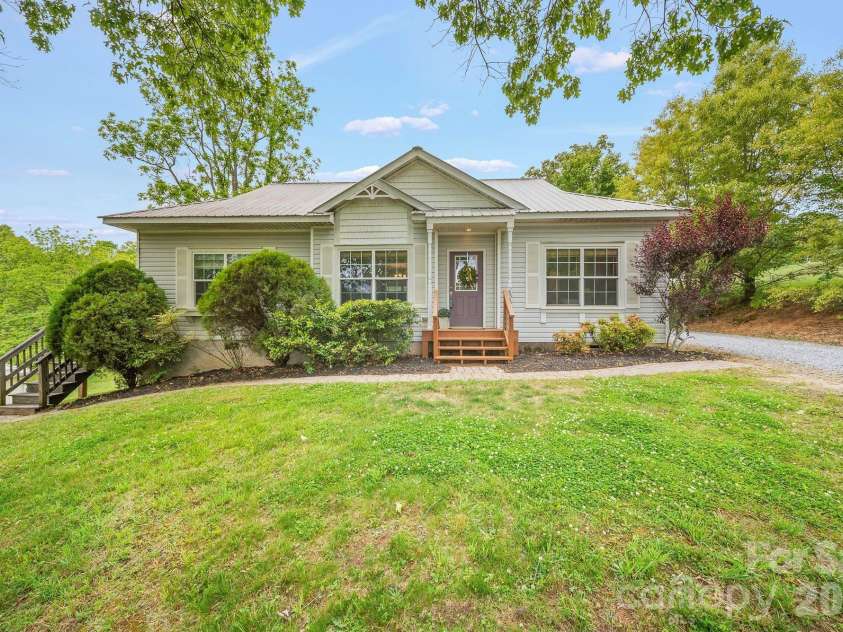 233 Thompson Cove Road, Clyde, NC 28721.  MLS# CAR4380659, YatesRealty ID 24663. 