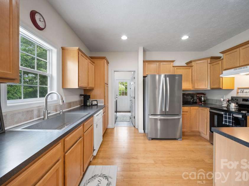 233 Thompson Cove Road, Clyde, NC 28721.  MLS# CAR4380659, YatesRealty ID 24663. 