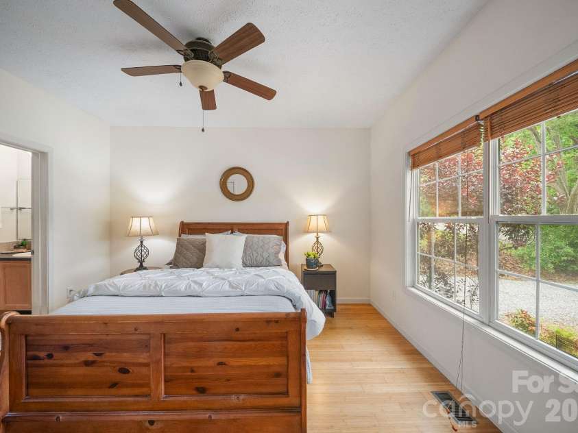 233 Thompson Cove Road, Clyde, NC 28721.  MLS# CAR4380659, YatesRealty ID 24663. 