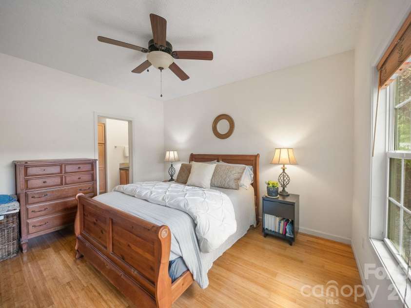233 Thompson Cove Road, Clyde, NC 28721.  MLS# CAR4380659, YatesRealty ID 24663. 