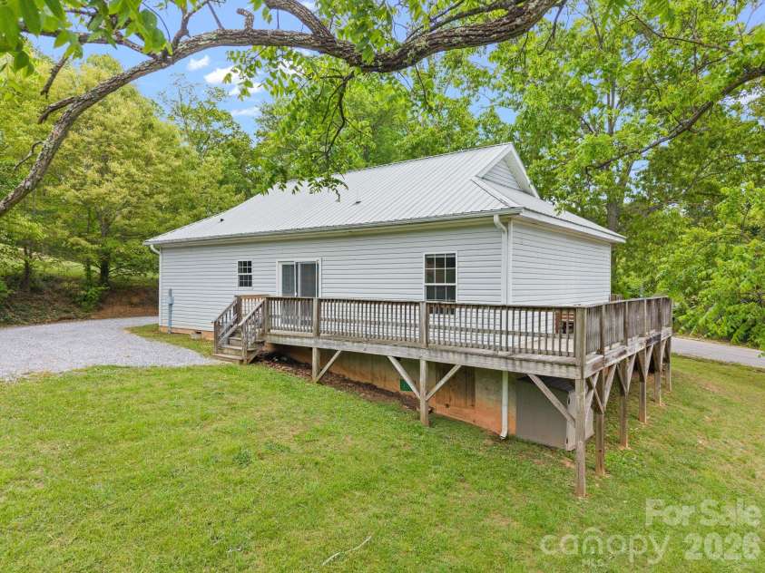233 Thompson Cove Road, Clyde, NC 28721.  MLS# CAR4380659, YatesRealty ID 24663. 