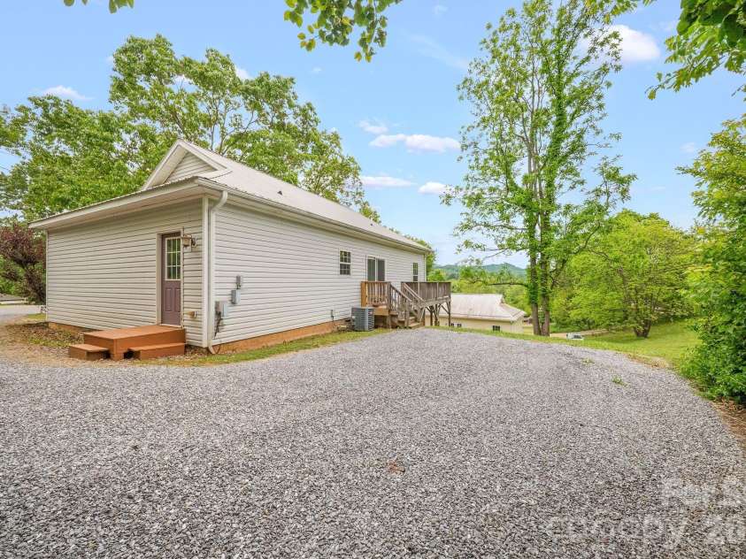 233 Thompson Cove Road, Clyde, NC 28721.  MLS# CAR4380659, YatesRealty ID 24663. 