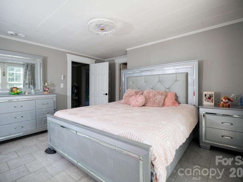 1206 N CHURCH Drive, Salisbury, NC 28144.  MLS# CAR4384606, YatesRealty ID 24665. 