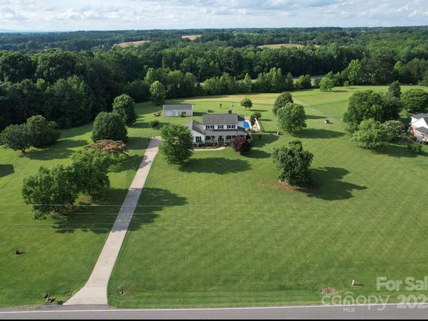 212 Countryside Road, Kings Mountain, NC 28086.  MLS# CAR4271071, YatesRealty ID 24665. 