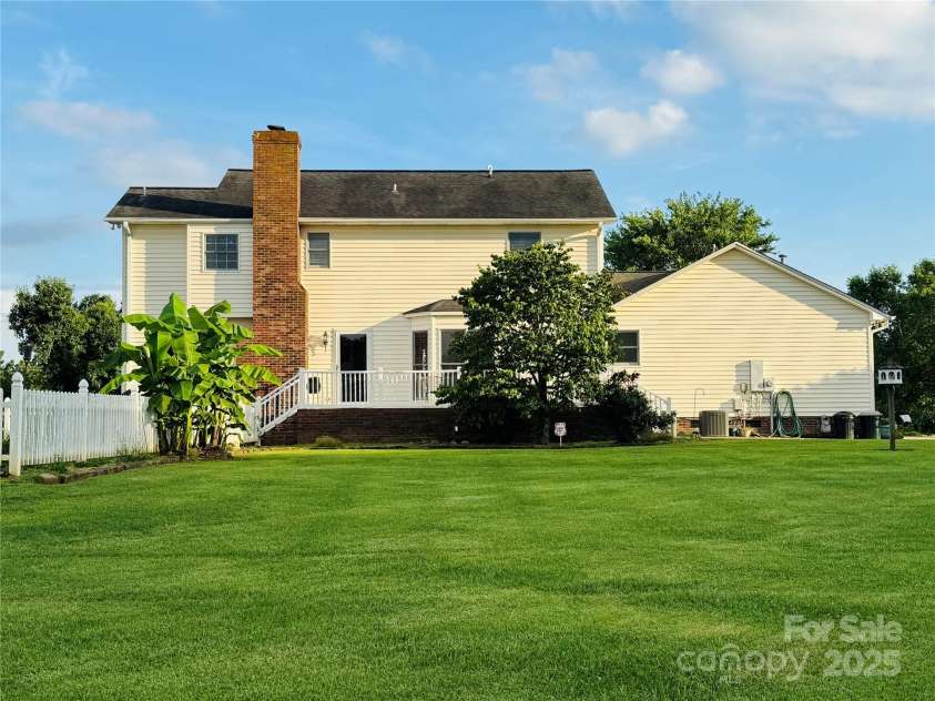 212 Countryside Road, Kings Mountain, NC 28086.  MLS# CAR4271071, YatesRealty ID 24665. 