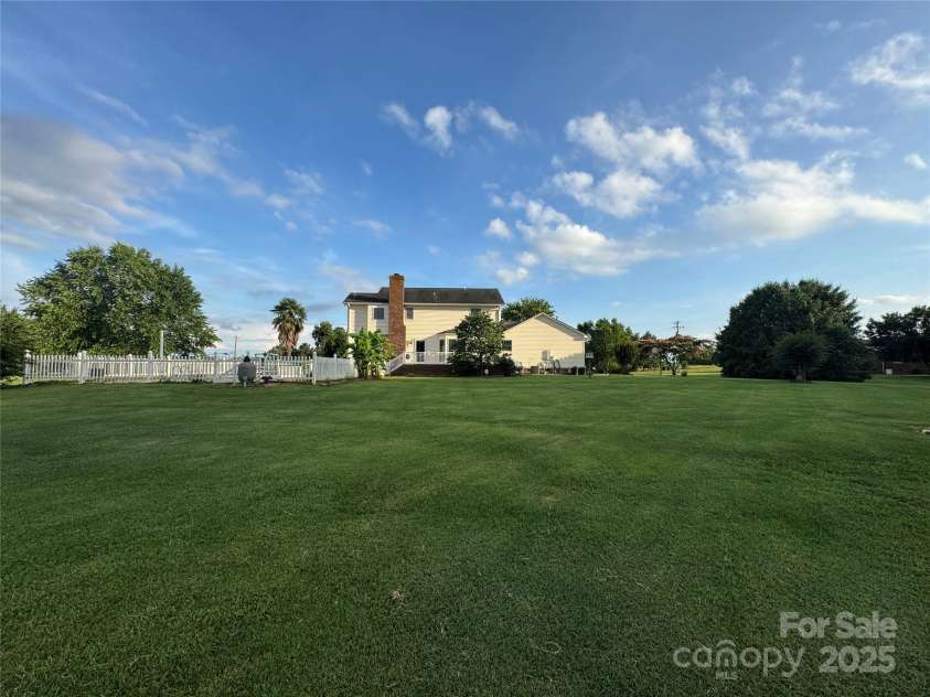 212 Countryside Road, Kings Mountain, NC 28086.  MLS# CAR4271071, YatesRealty ID 24665. 