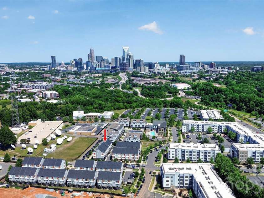 2111 Isom Street, Charlotte, NC 28208.  MLS# CAR4385066, YatesRealty ID 24666. 