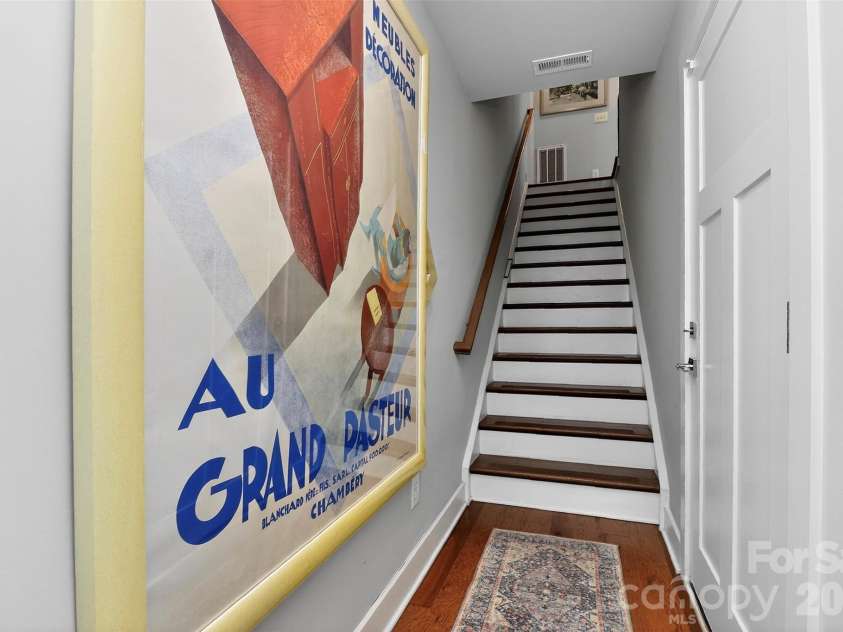 2111 Isom Street, Charlotte, NC 28208.  MLS# CAR4385066, YatesRealty ID 24666. 