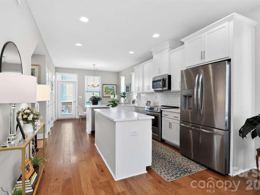 2111 Isom Street, Charlotte, NC 28208.  MLS# CAR4385066, YatesRealty ID 24666. 