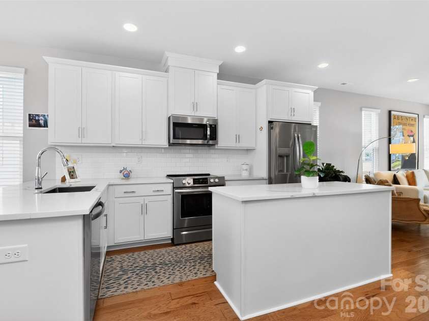 2111 Isom Street, Charlotte, NC 28208.  MLS# CAR4385066, YatesRealty ID 24666. 