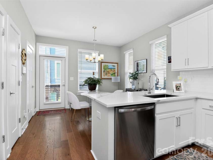 2111 Isom Street, Charlotte, NC 28208.  MLS# CAR4385066, YatesRealty ID 24666. 
