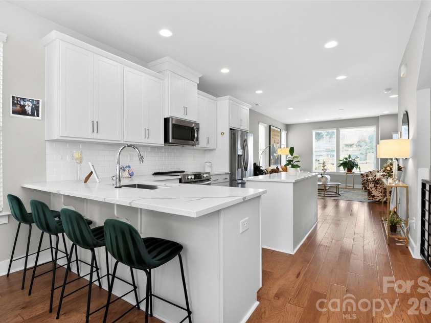 2111 Isom Street, Charlotte, NC 28208.  MLS# CAR4385066, YatesRealty ID 24666. 
