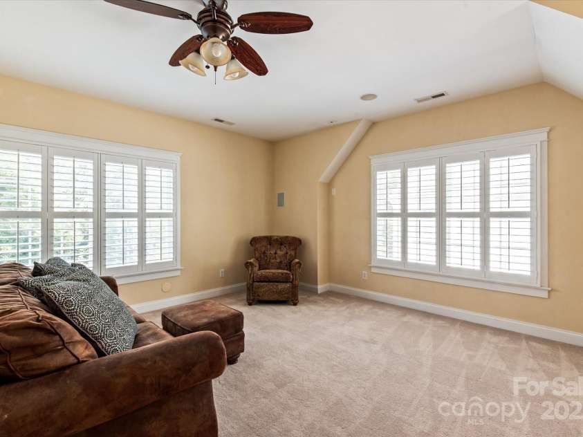 189 Mills Lane, Fort Mill, SC 29708.  MLS# CAR4259417, YatesRealty ID 24667. Bonus room/Fifth bedroom with ensuite