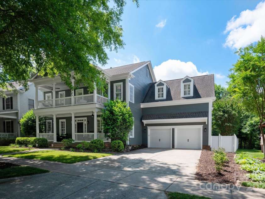 189 Mills Lane, Fort Mill, SC 29708.  MLS# CAR4259417, YatesRealty ID 24667. SOLAR PANELS cover 97% of utility bills!