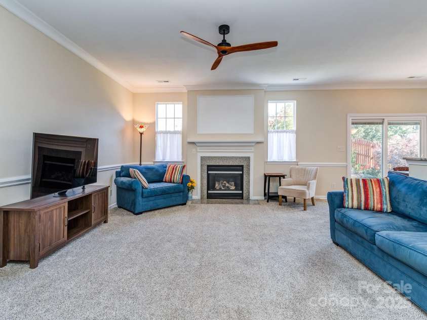 15739 Circlegreen Drive, Charlotte, NC 28273.  MLS# CAR4274277, YatesRealty ID 24668. 