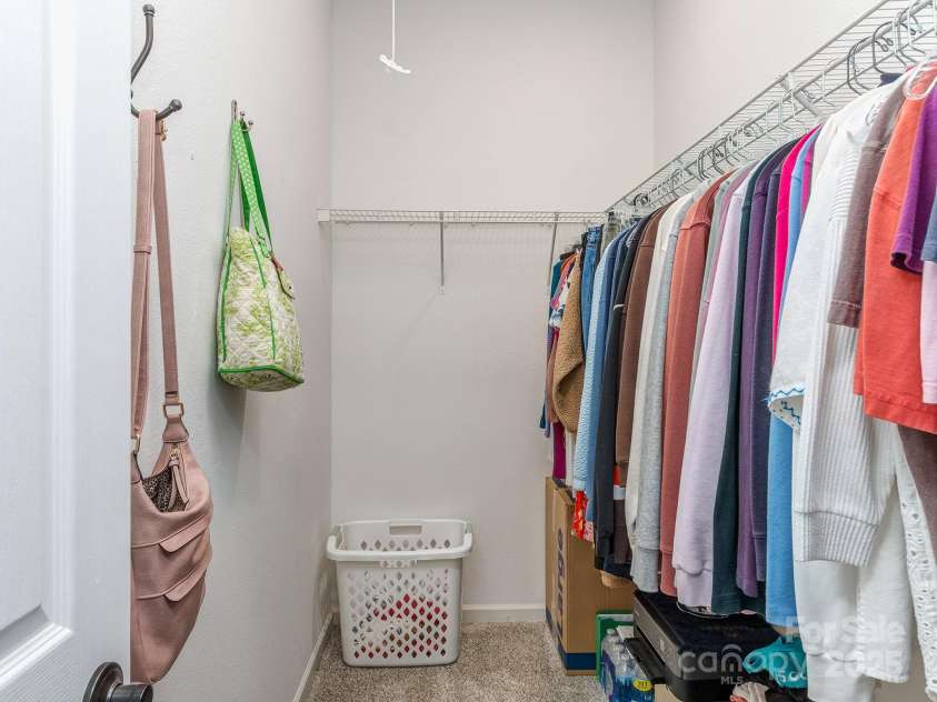 15739 Circlegreen Drive, Charlotte, NC 28273.  MLS# CAR4274277, YatesRealty ID 24668. 