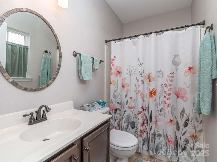 15739 Circlegreen Drive, Charlotte, NC 28273.  MLS# CAR4274277, YatesRealty ID 24668. 