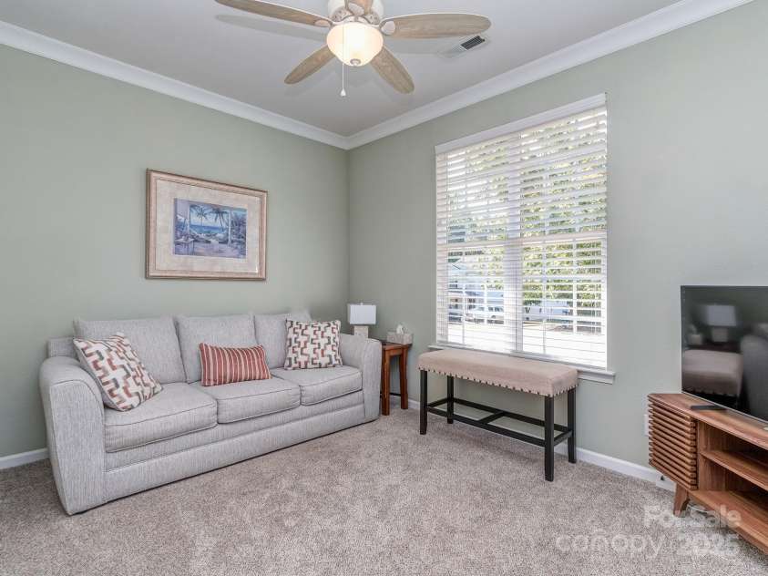 15739 Circlegreen Drive, Charlotte, NC 28273.  MLS# CAR4274277, YatesRealty ID 24668. 