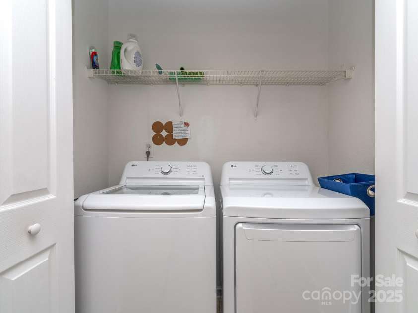 15739 Circlegreen Drive, Charlotte, NC 28273.  MLS# CAR4274277, YatesRealty ID 24668. 