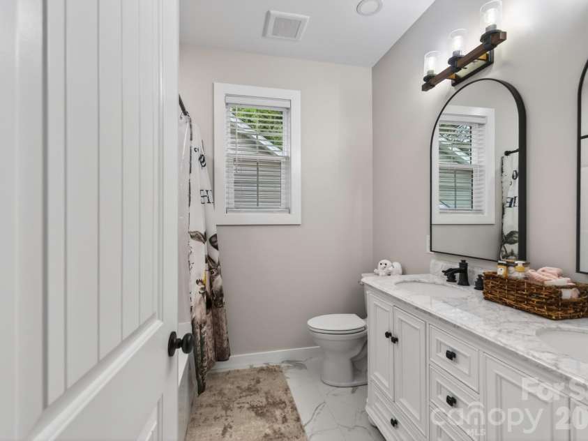 2358 Keswick Lane, Rock Hill, SC 29732.  MLS# CAR4383721, YatesRealty ID 24669. Bath 2