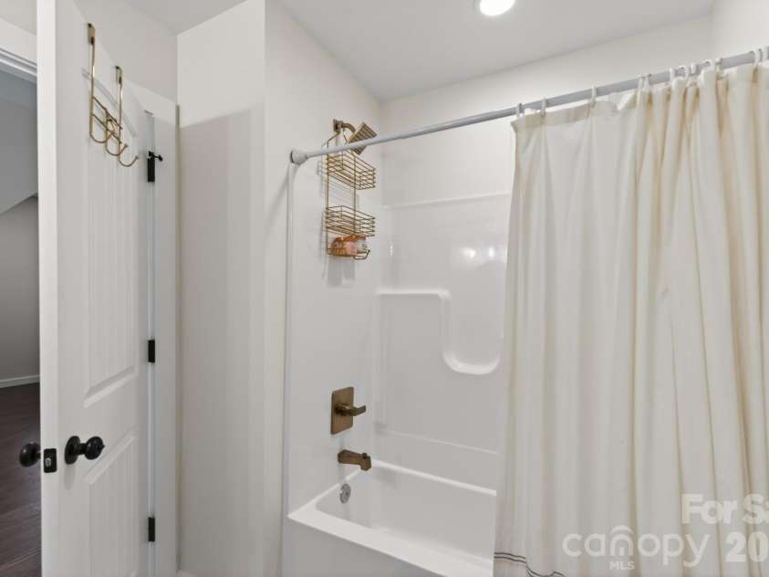 2358 Keswick Lane, Rock Hill, SC 29732.  MLS# CAR4383721, YatesRealty ID 24669. Bath 3 (Upstairs)