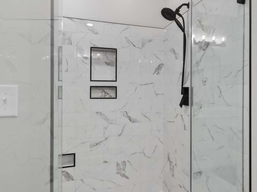 2358 Keswick Lane, Rock Hill, SC 29732.  MLS# CAR4383721, YatesRealty ID 24669. Custom Tile Shower