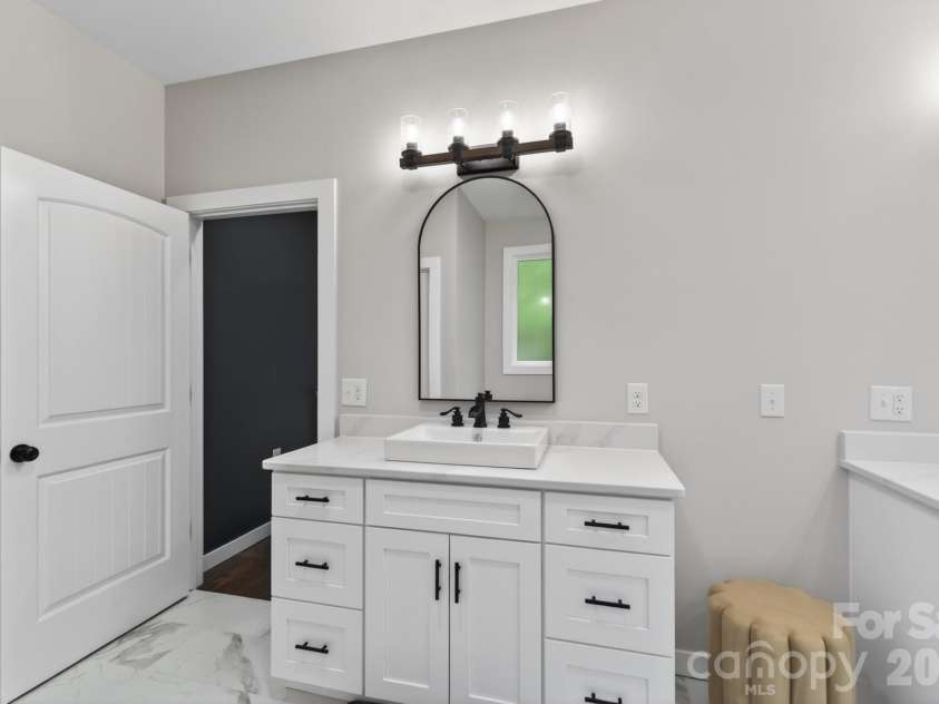 2358 Keswick Lane, Rock Hill, SC 29732.  MLS# CAR4383721, YatesRealty ID 24669. Separate Vanities