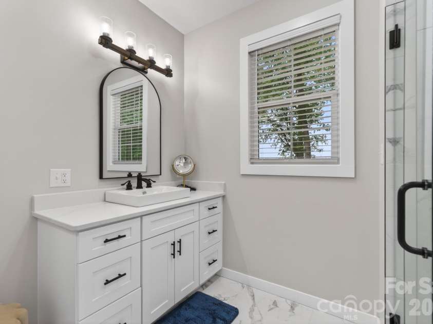 2358 Keswick Lane, Rock Hill, SC 29732.  MLS# CAR4383721, YatesRealty ID 24669. Separate Vanities