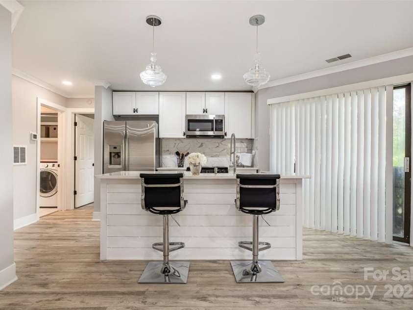 8135 Cedar Glen Drive, Charlotte, NC 28212.  MLS# CAR4269814, YatesRealty ID 24669. 