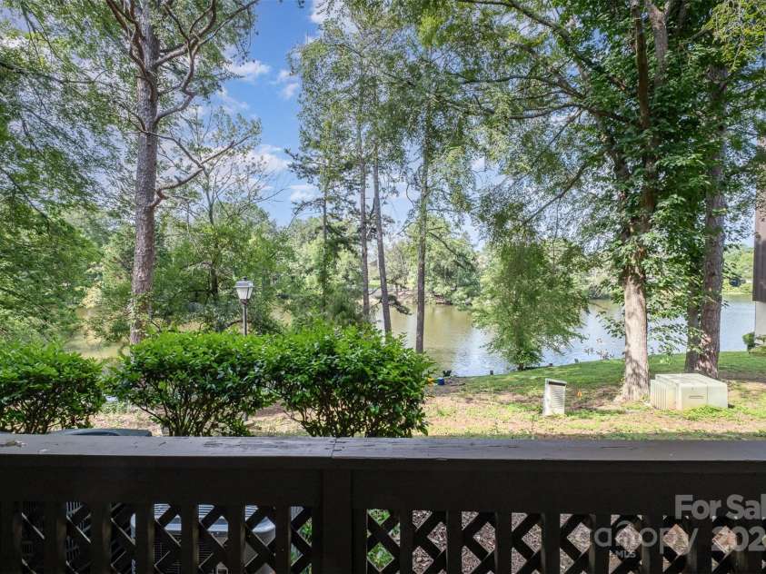 8135 Cedar Glen Drive, Charlotte, NC 28212.  MLS# CAR4269814, YatesRealty ID 24669. 