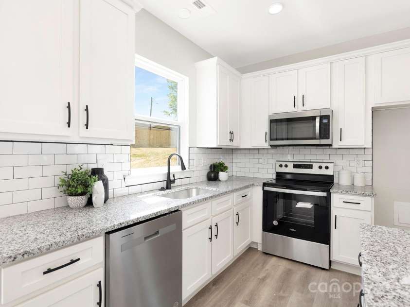 294 Washington Street, York, SC 29745.  MLS# CAR4174722, YatesRealty ID 2467. 