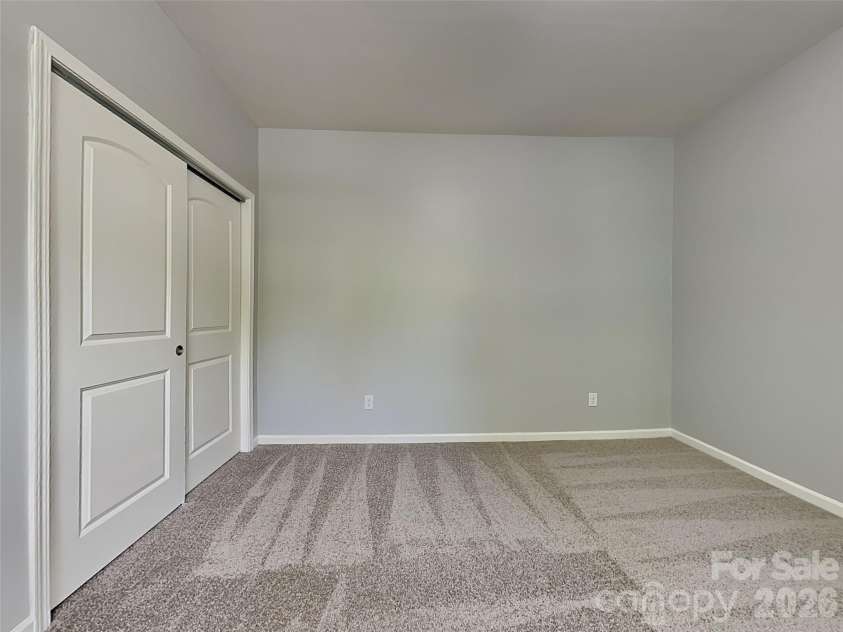 9425 Hartington Place, Charlotte, NC 28269.  MLS# CAR4384878, YatesRealty ID 24670. 