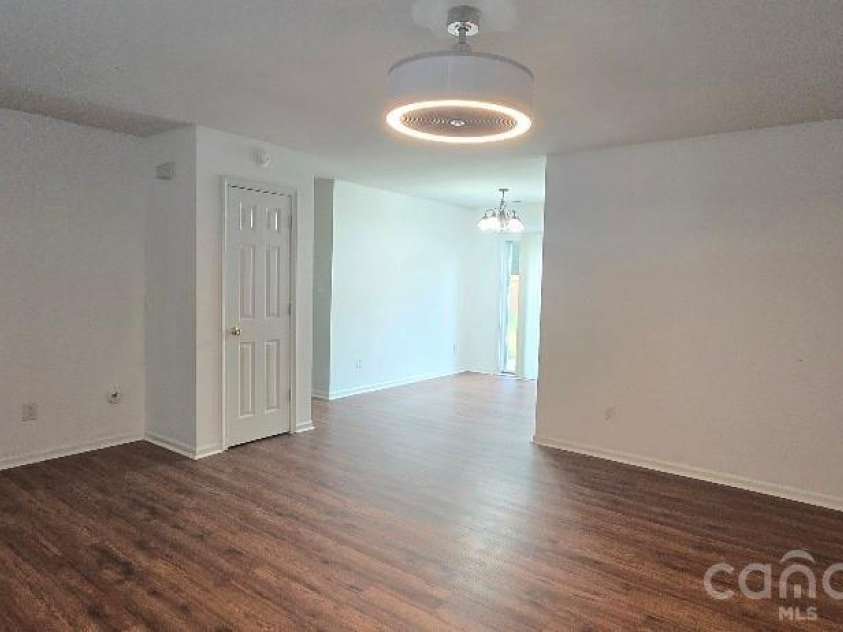 5751 Justins Forest Drive, Charlotte, NC 28212.  MLS# CAR4383461, YatesRealty ID 24671. 