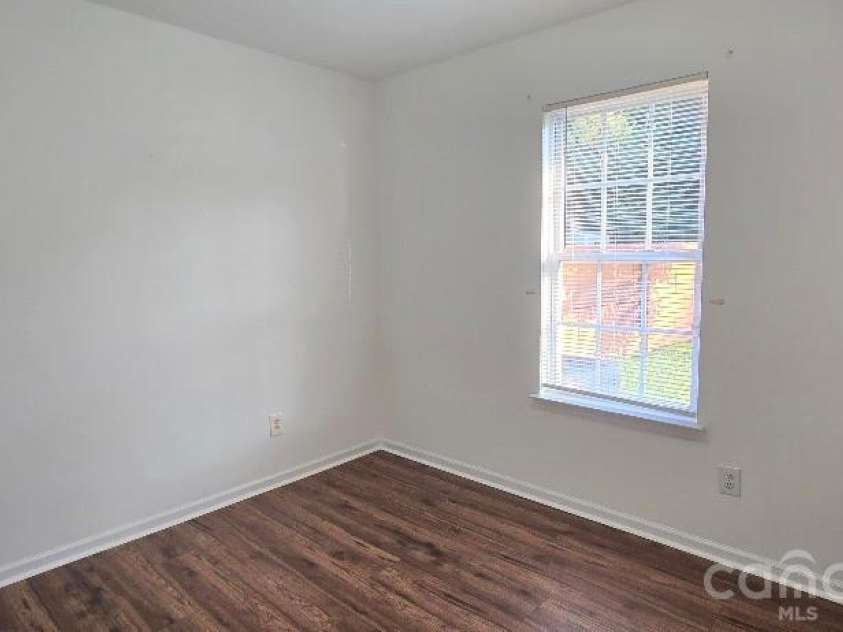 5751 Justins Forest Drive, Charlotte, NC 28212.  MLS# CAR4383461, YatesRealty ID 24671. 