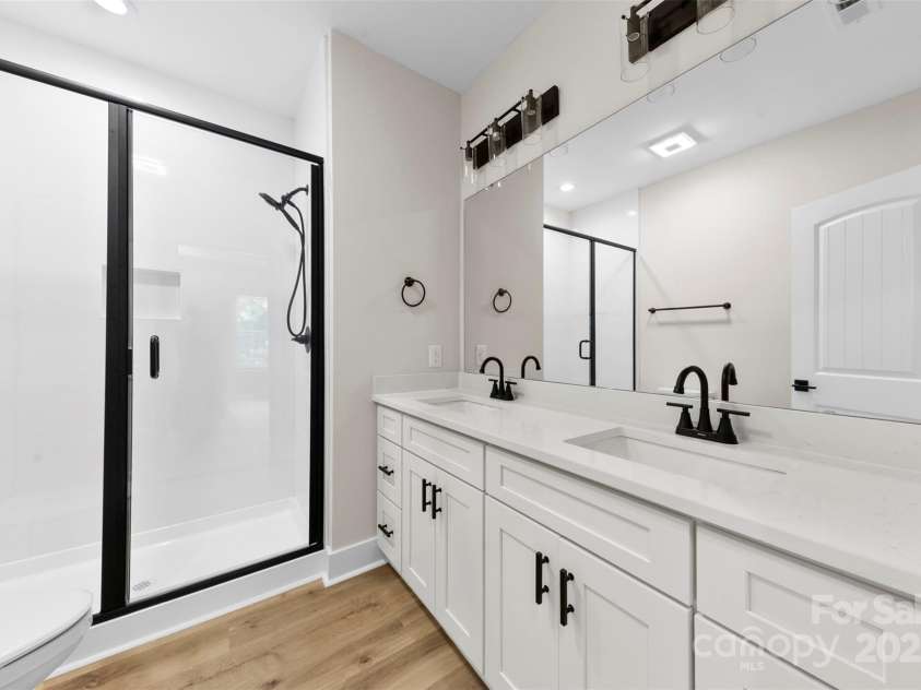 105 Darvee Road, Blacksburg, SC 29702.  MLS# CAR4309212, YatesRealty ID 24672. 