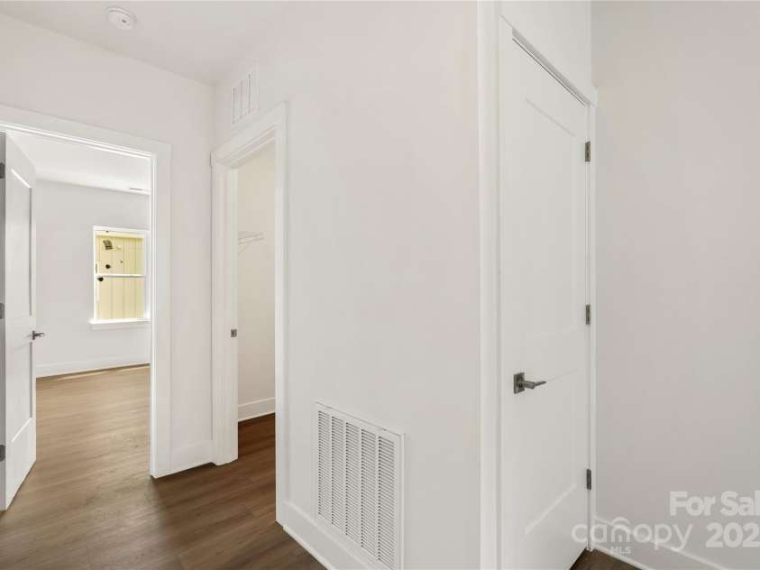 4012 Arvida Lane, Charlotte, NC 28208.  MLS# CAR4278974, YatesRealty ID 24673. 