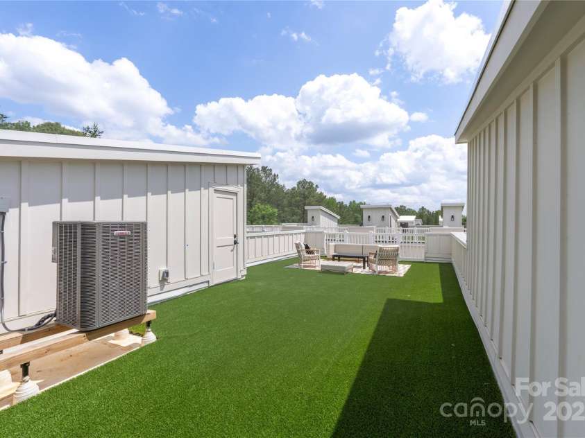 4012 Arvida Lane, Charlotte, NC 28208.  MLS# CAR4278974, YatesRealty ID 24673. 
