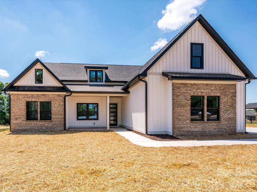 1012 Harrogate Drive, Bessemer City, NC 28016.  MLS# CAR4384973, YatesRealty ID 24675. 