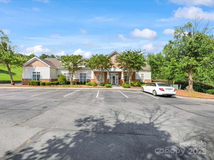 10650 Hill Point Court, Charlotte, NC 28262.  MLS# CAR4277696, YatesRealty ID 24676. Clubhouse