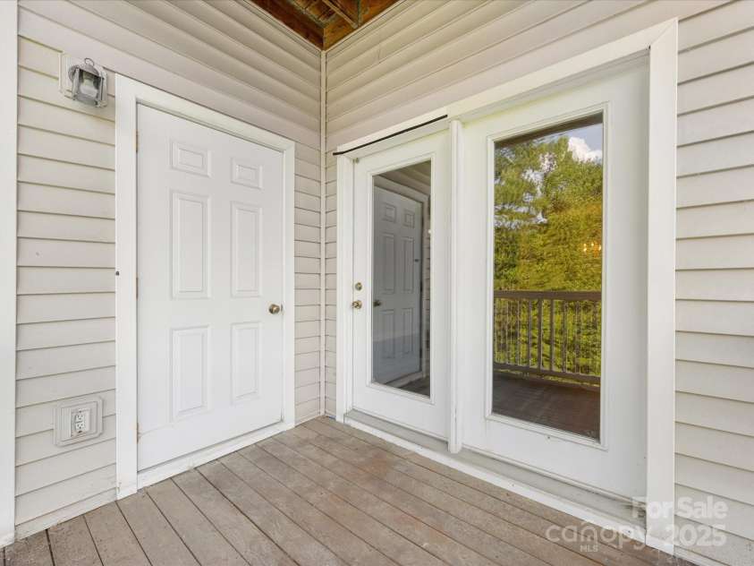 10650 Hill Point Court, Charlotte, NC 28262.  MLS# CAR4277696, YatesRealty ID 24676. Covered porch