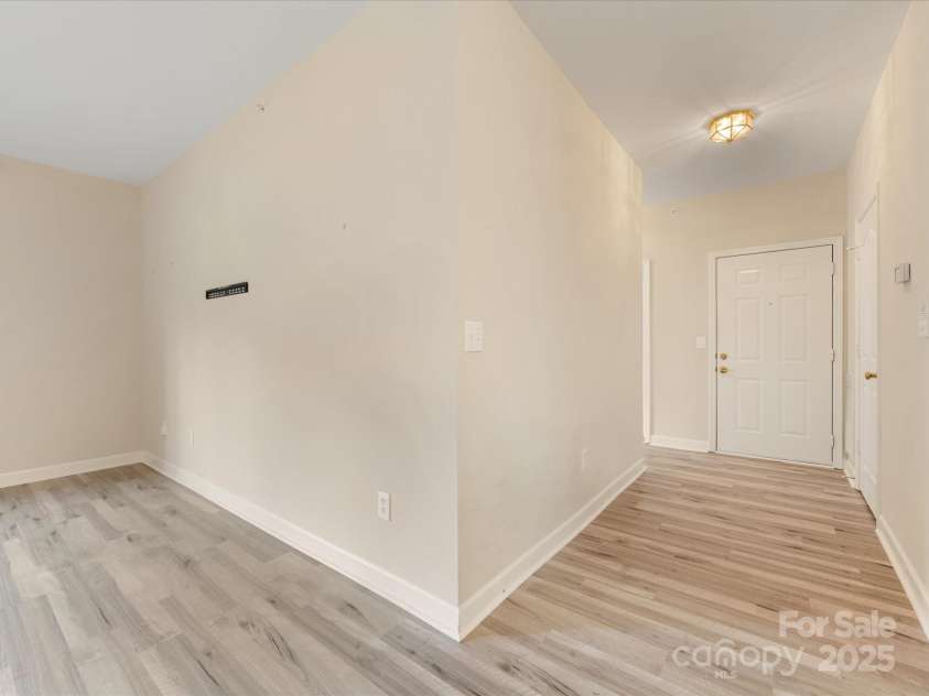 10650 Hill Point Court, Charlotte, NC 28262.  MLS# CAR4277696, YatesRealty ID 24676. Entry foyer