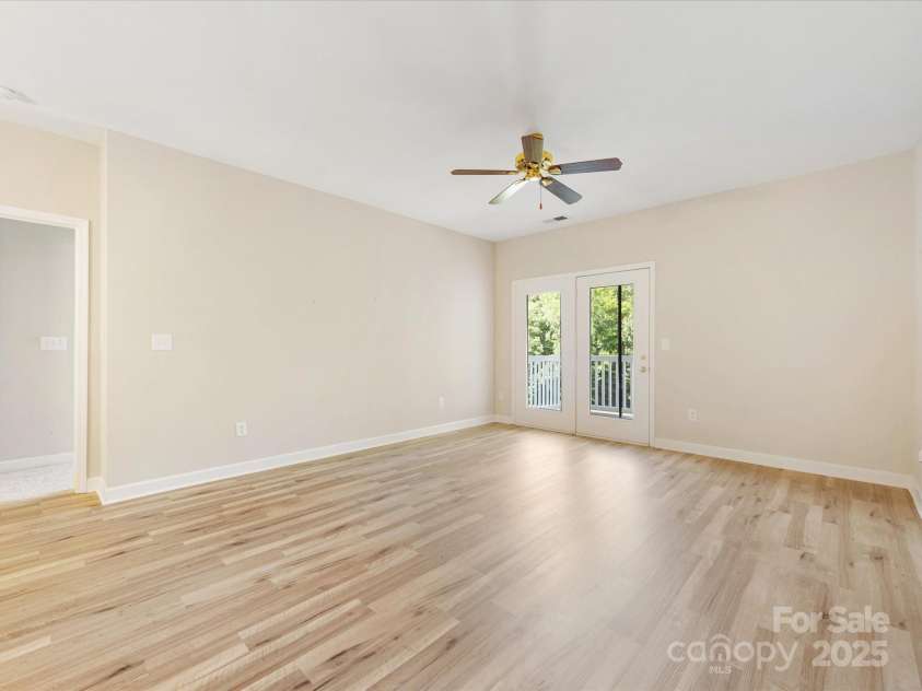 10650 Hill Point Court, Charlotte, NC 28262.  MLS# CAR4277696, YatesRealty ID 24676. Living room