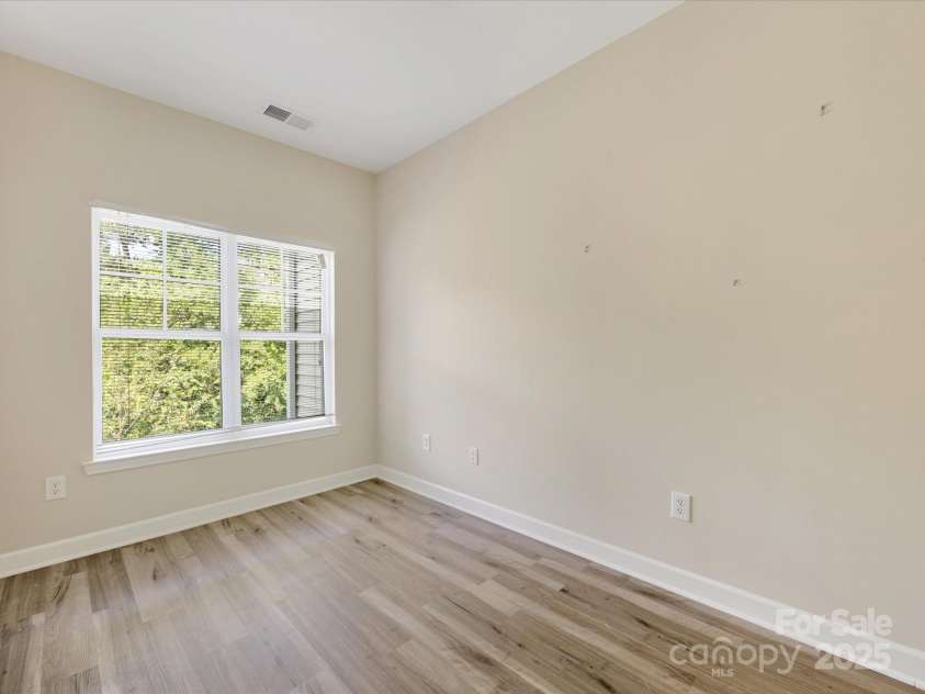 10650 Hill Point Court, Charlotte, NC 28262.  MLS# CAR4277696, YatesRealty ID 24676. Office/Bonus room