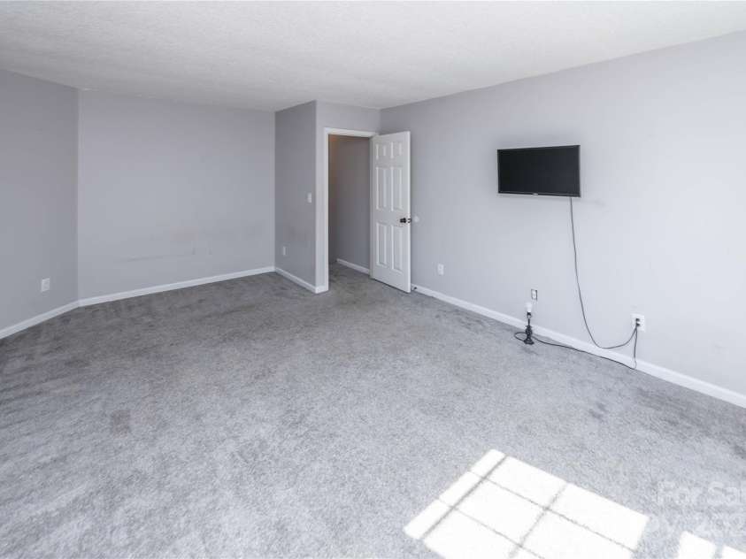 2085 Chapel Creek Road, Concord, NC 28025.  MLS# CAR4276442, YatesRealty ID 24677. 